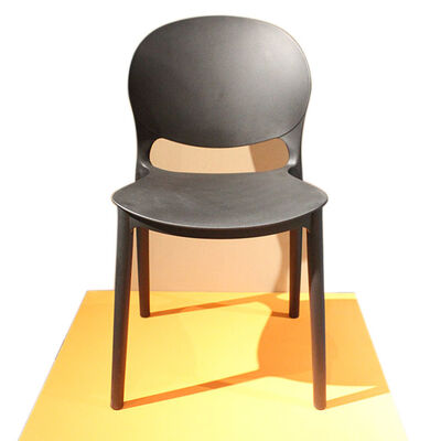 Buon prezzo Sedia da pranzo in plastica moderna, sedia durevole, leggera, portatile, facile da mantenere, per scuole, biblioteche, sedie per eventi in linea