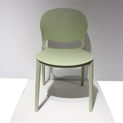Buon prezzo Sedie di plastica moderne facili da pulire con sedie di design moderno per biblioteche, sale letture e aree di studio in linea